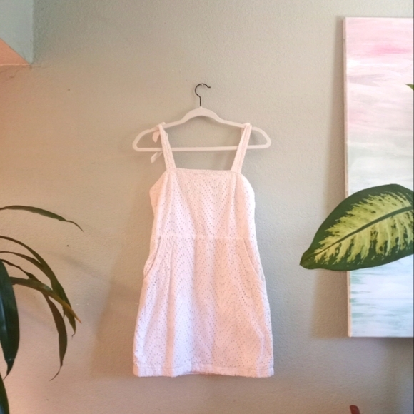 Express Coquette Girl Eyelet Lined Adjustable Bow Tie Straps Shift Mini Sundress - Picture 2 of 6